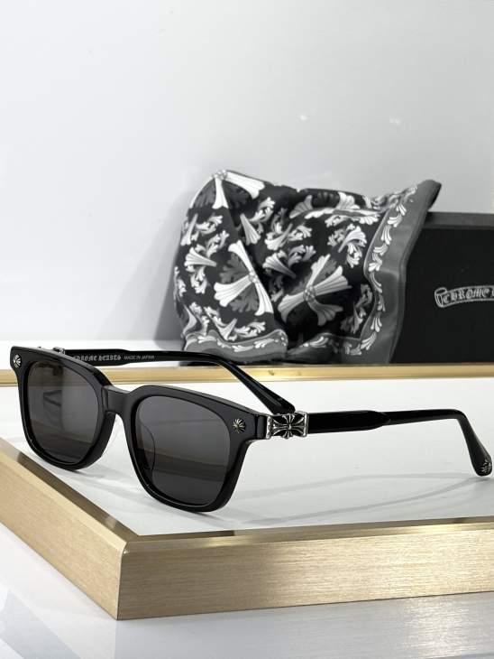 Picture of Chrome Hearts Sunglasses _SKUfw71074563fw